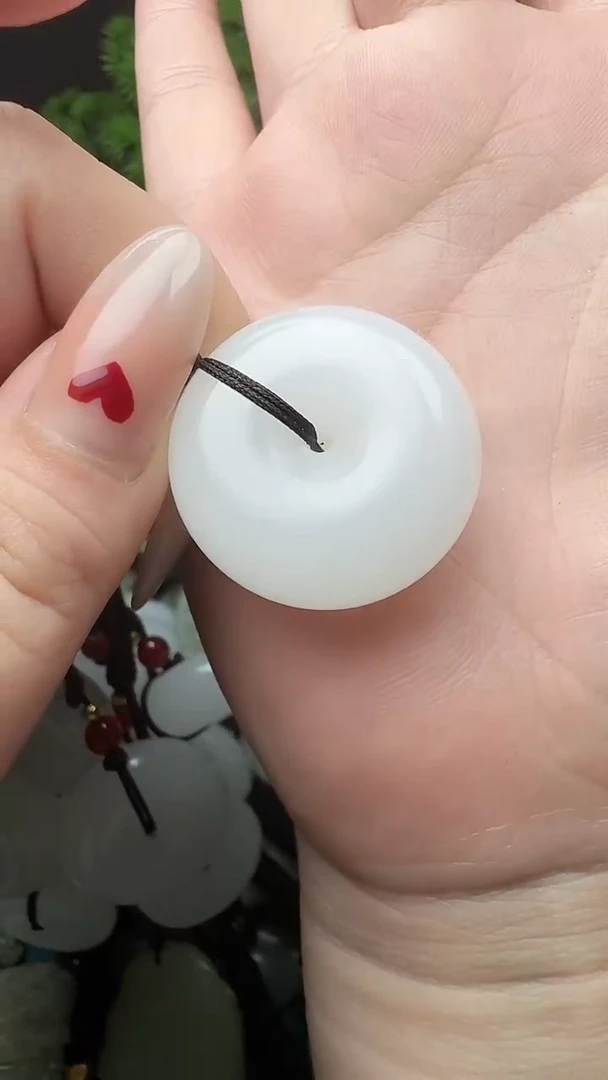 和田玉未镶嵌颈饰1