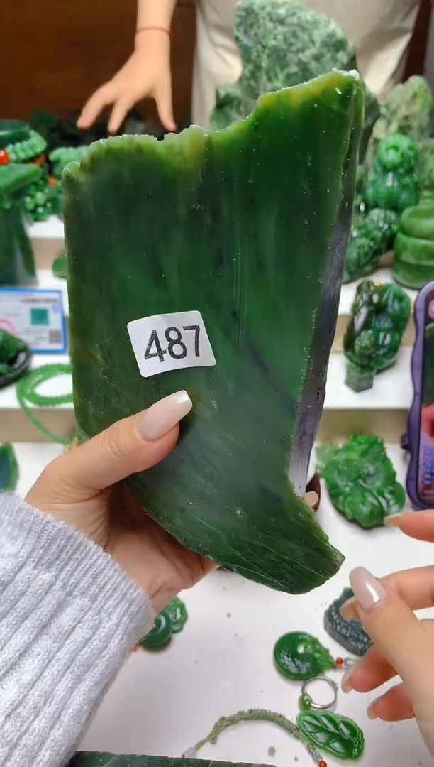 未镶嵌和田玉（碧玉）珠宝半成品1