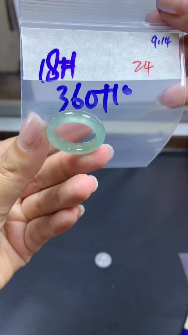 未镶嵌定制翡翠毛货需精细抛光拍一发一