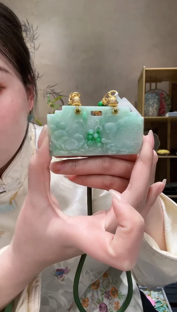 【闪购商品】翡翠颈饰未镶嵌吊坠