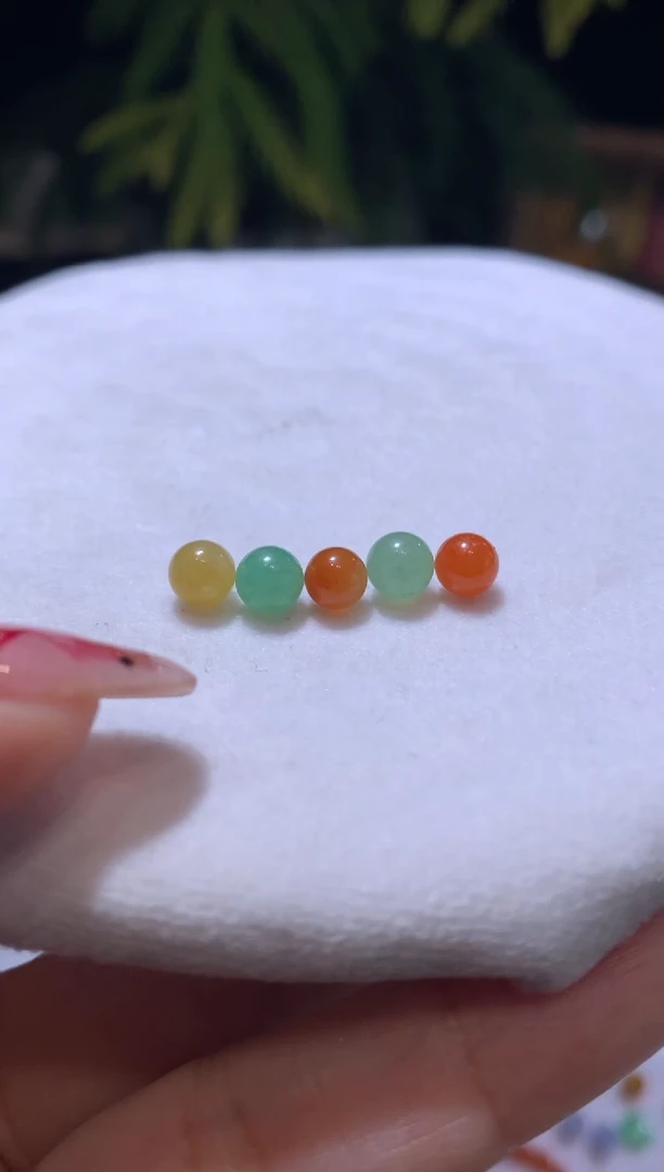 【闪购商品】定制翡翠未镶嵌珠子5颗480+48