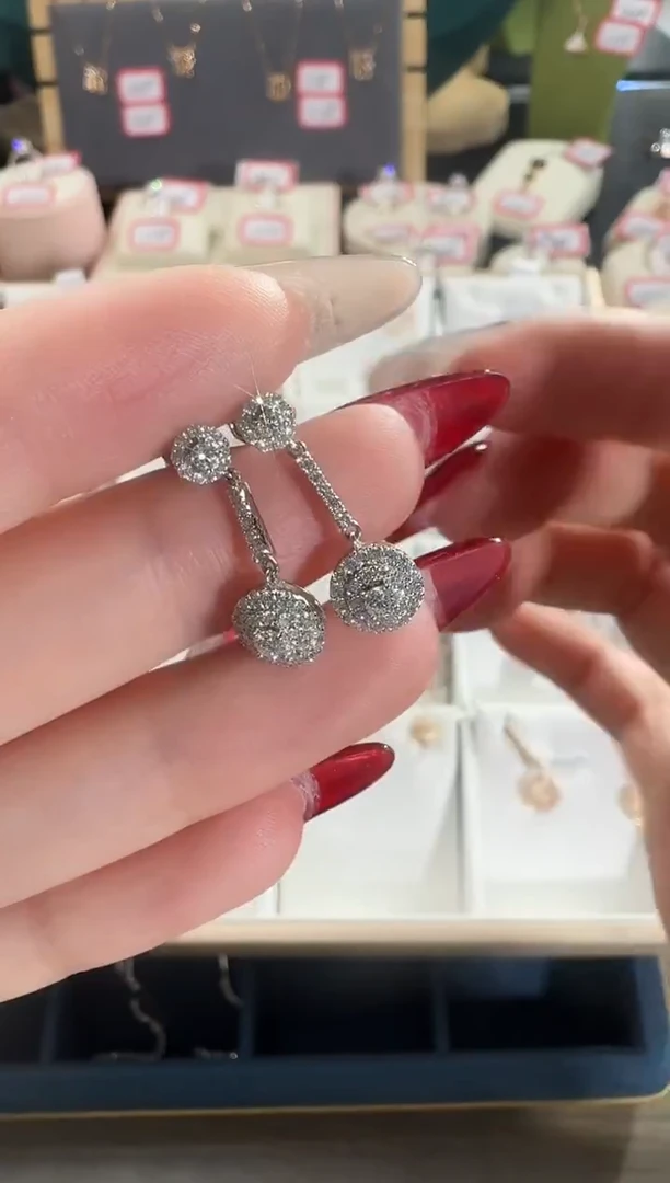 18K金镶嵌耳饰钻石3.12g