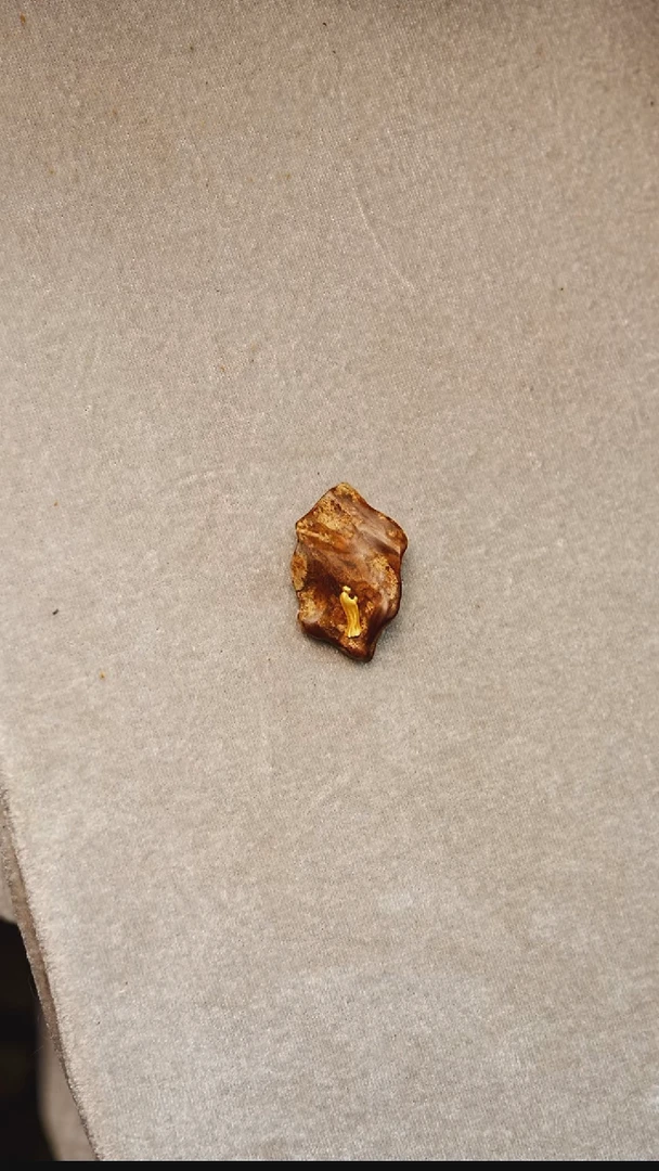 沉香沉香碎屑老惠安沉水随形碎料2g   03359