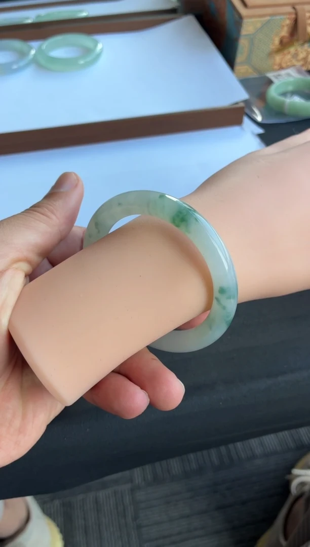 未镶嵌手镯翡翠19号53.3*9*9.2圆条