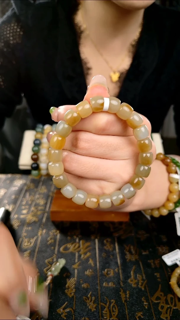 颈饰未镶嵌和田玉颈饰未镶嵌和田玉拍一发一所见即所得