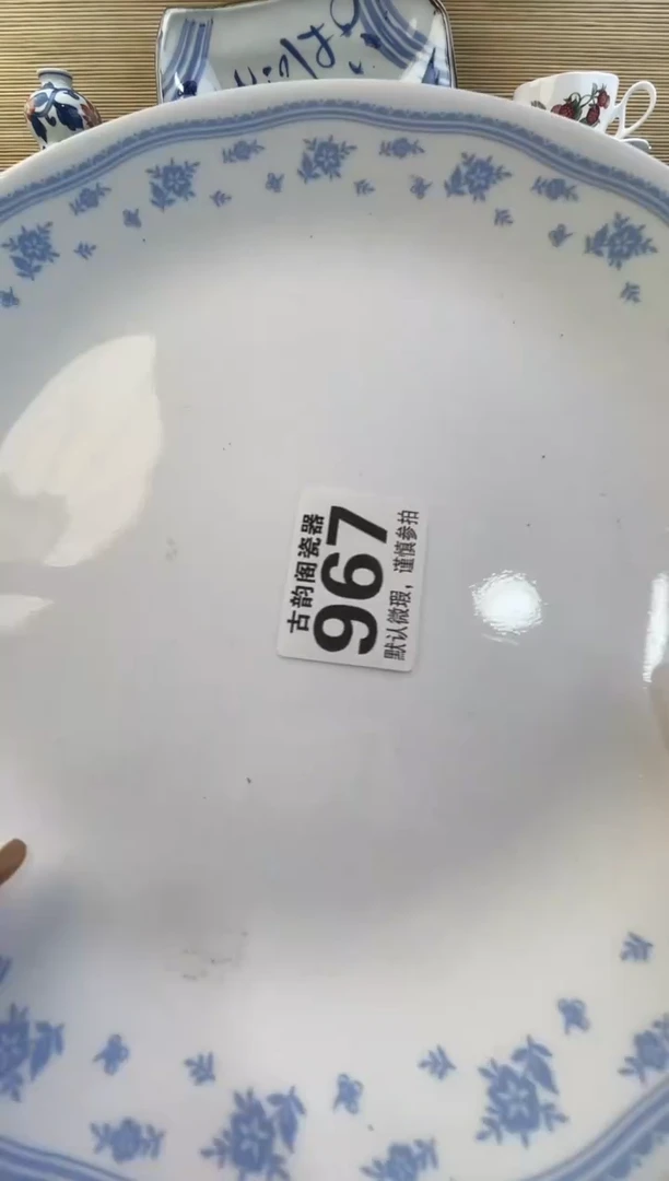 摆件依*摆件瓷器瓷器瓷器