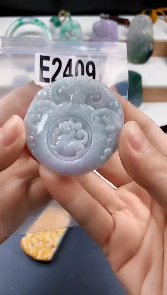 颈饰未镶嵌翡翠天然翡翠吊坠挂件