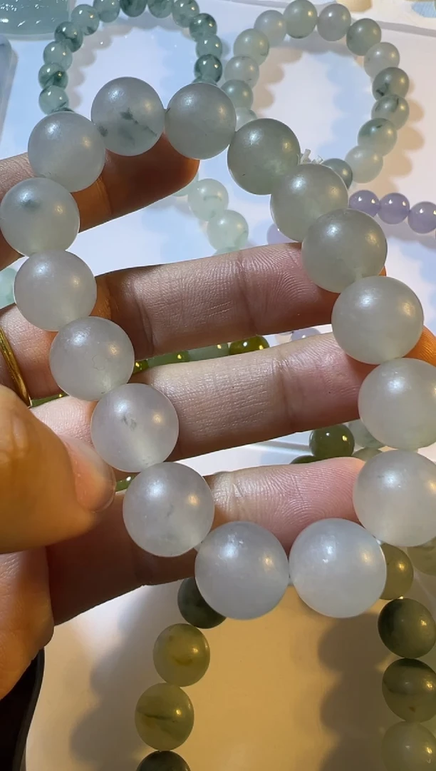 未镶嵌定制翡翠手串