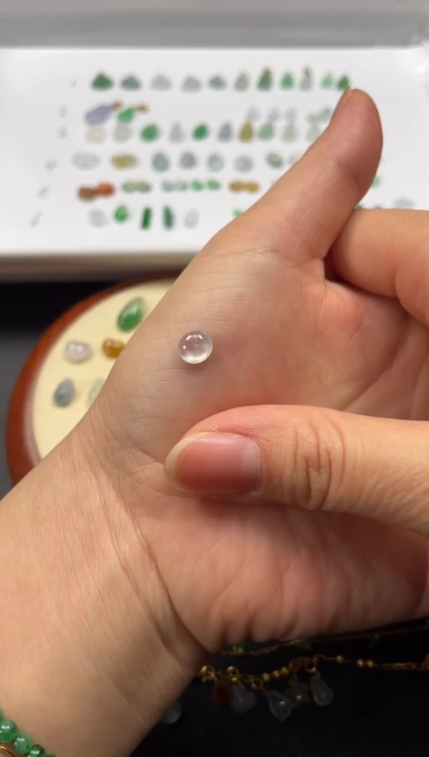 吊坠(不含链)未镶嵌翡翠一个JK623