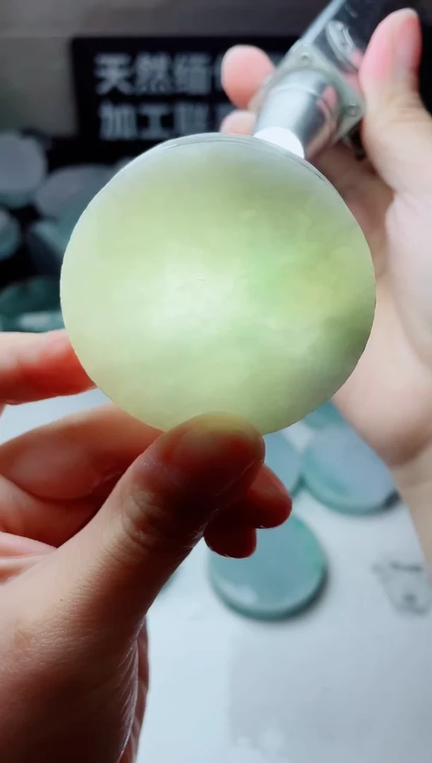 翡翠未镶嵌颈饰2337......