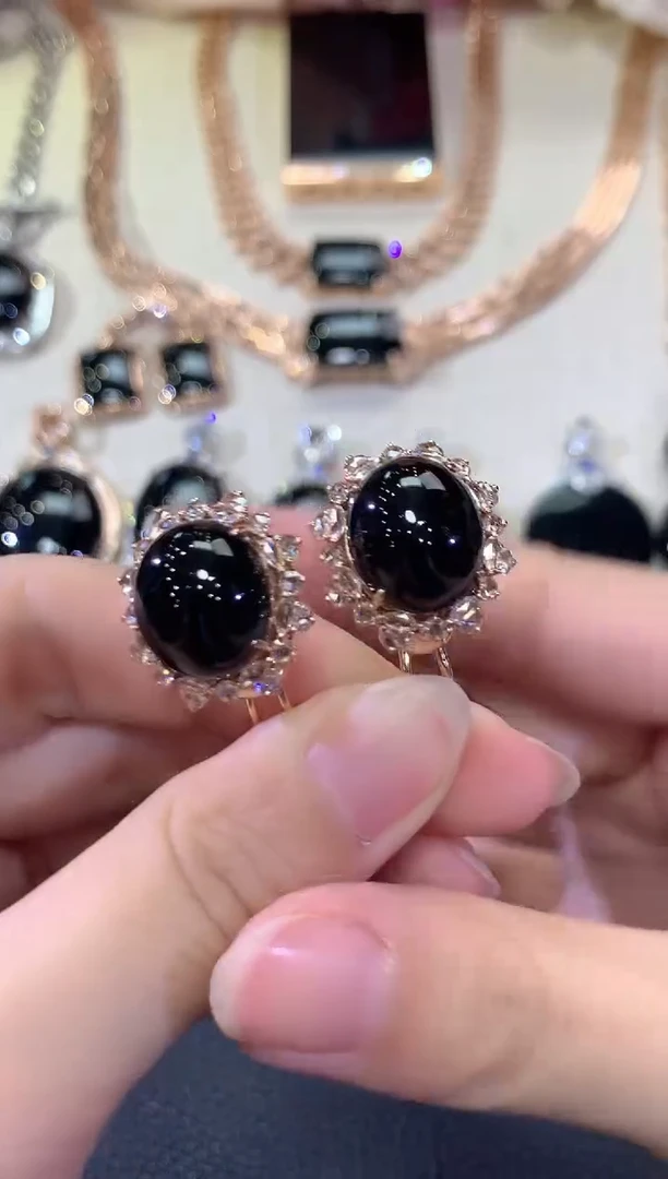 18K金镶嵌翡翠耳饰c105