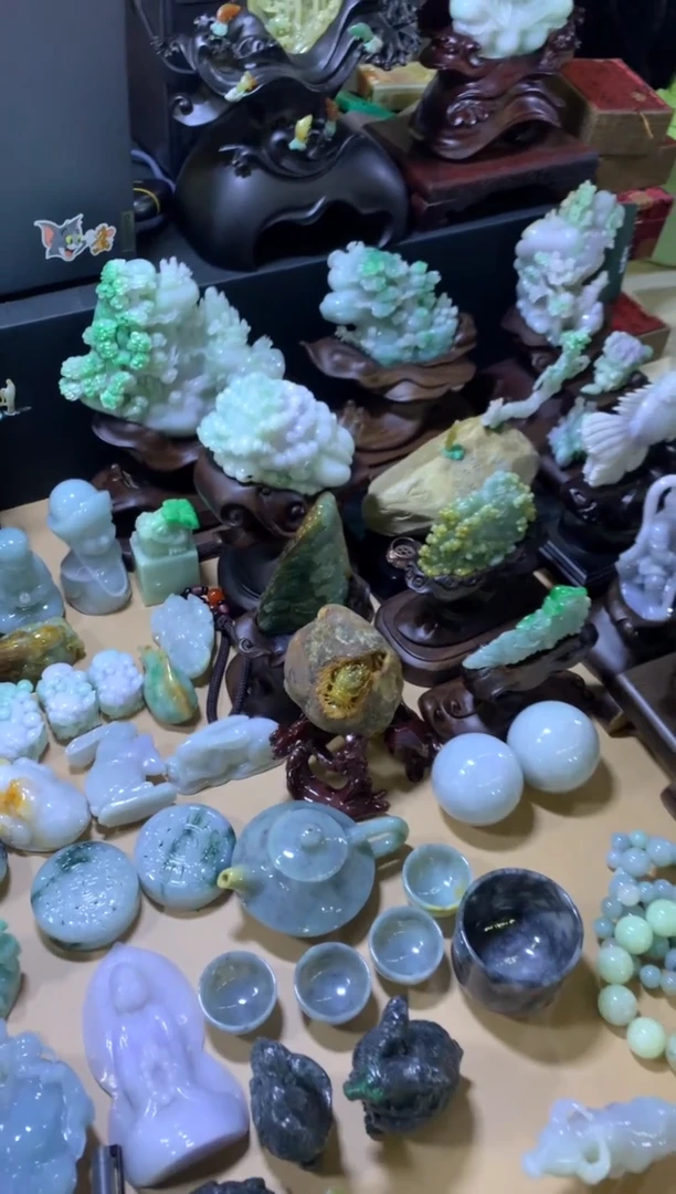 未镶嵌挂件翡翠你****干翡翠摆件
