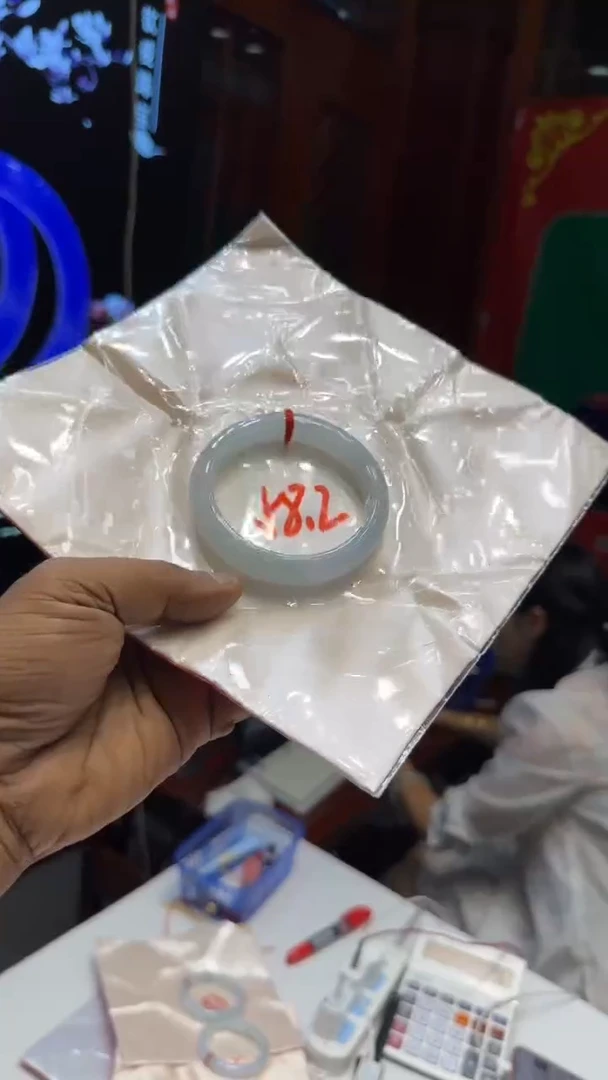 未镶嵌手镯翡翠手镯