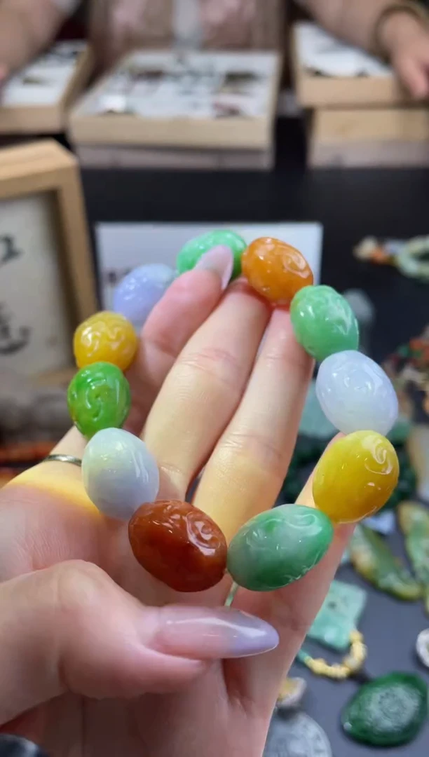 翡翠18K金镶嵌颈饰02125462