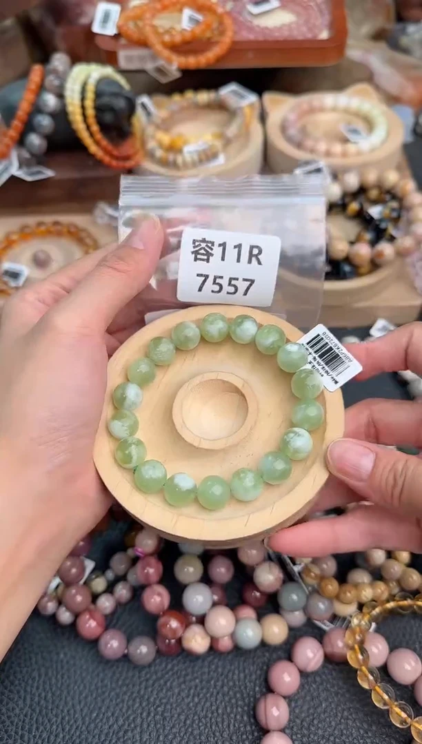 石英质玉手链未镶嵌?**?11R7557