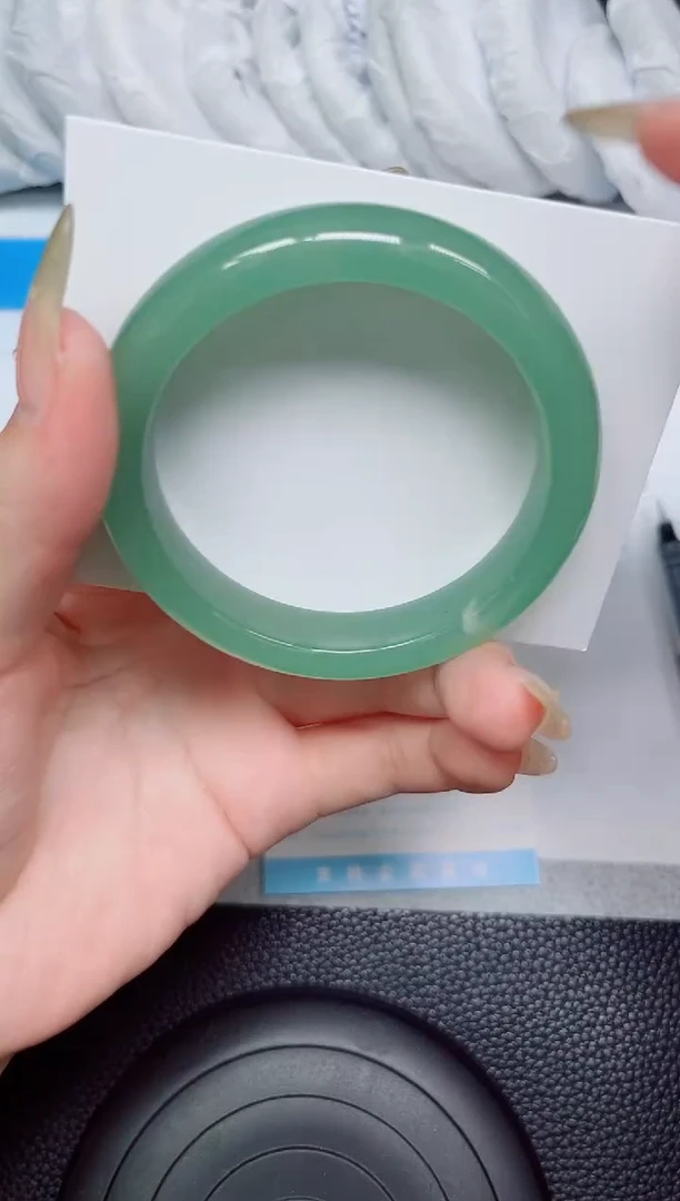 石英质玉手镯未镶嵌120-56.2