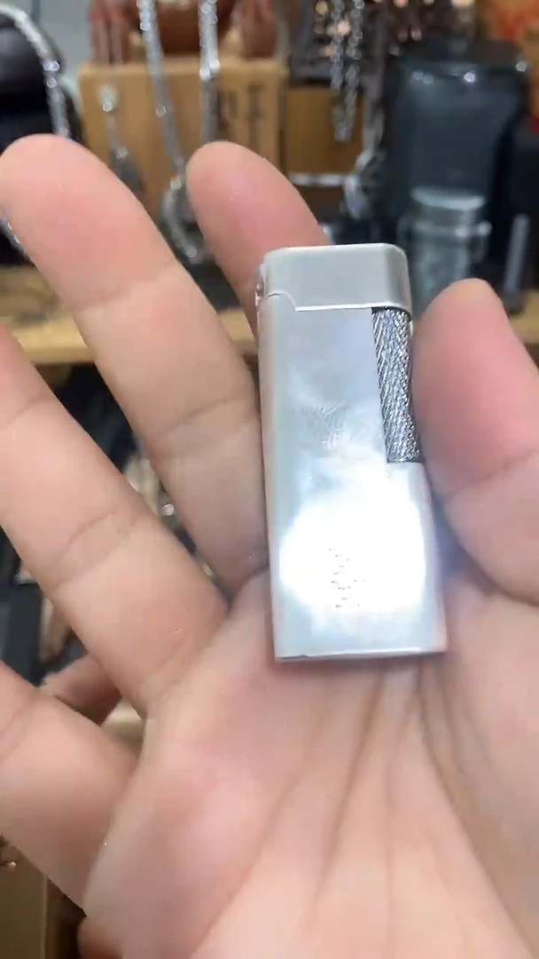 瓷片闪购商品  如图所示