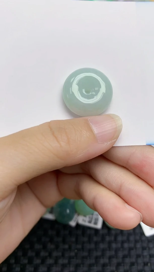 翡翠未镶嵌颈饰天然A货翡翠