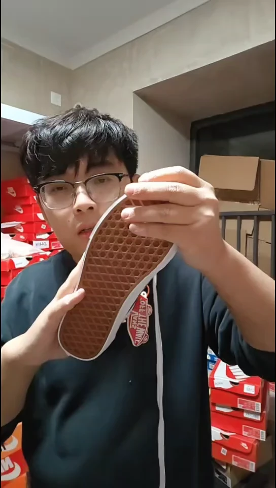 断码孤品清仓   编号 285       尺码 38