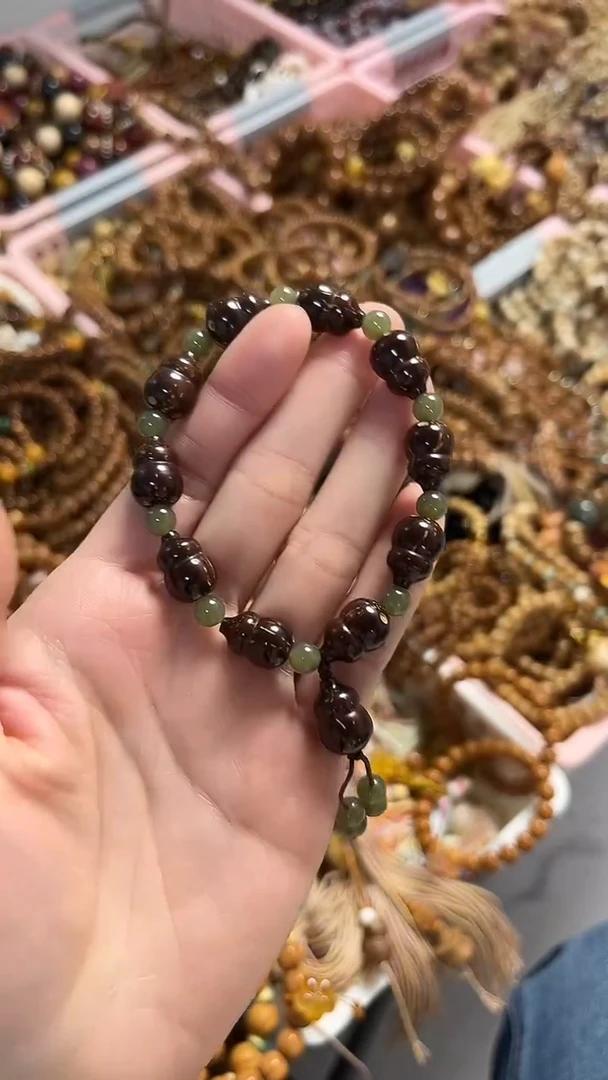 未镶嵌手串和田玉紫金鼠葫芦搭配和田玉手串