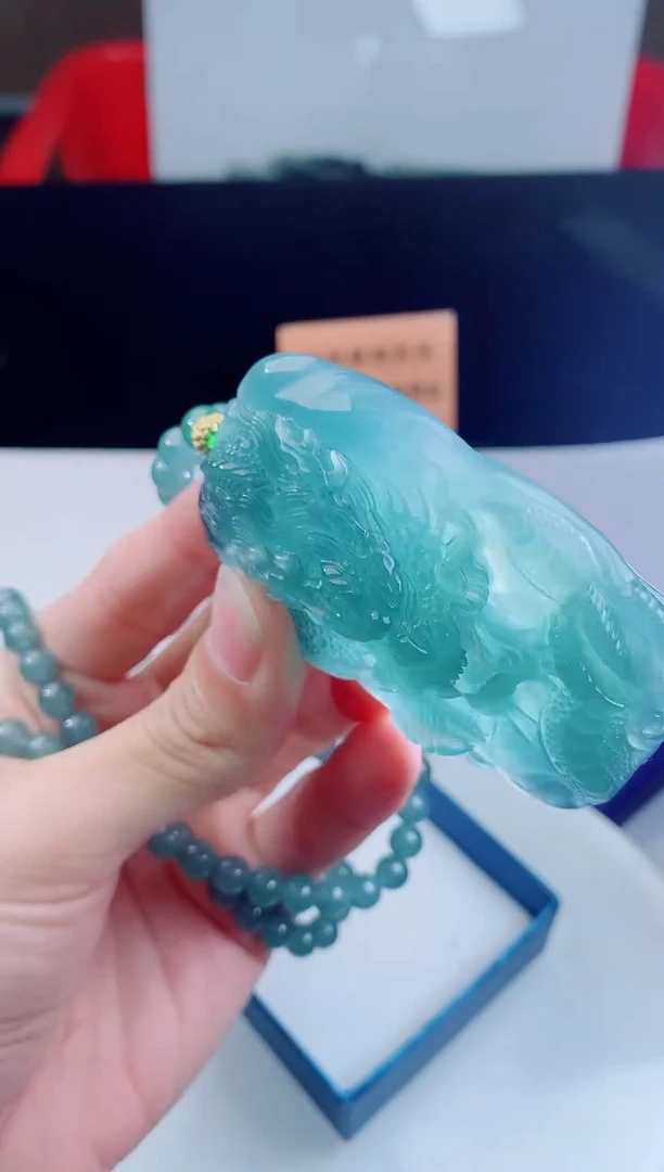 颈饰未镶嵌翡翠锋**起