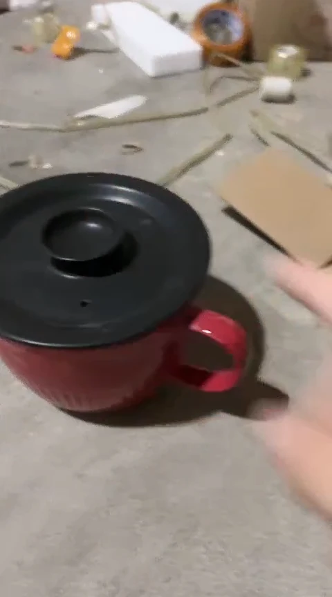 瑕疵红色引流杯送盖不可明火