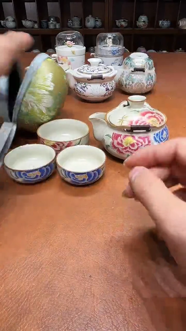 微瑕高雅艺术瓷简单清