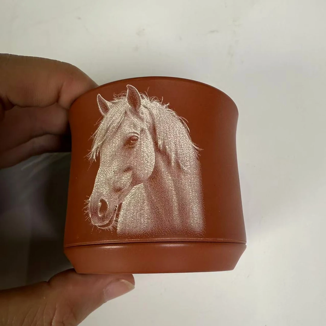 建水紫陶全手工点雕十二生肖杯—马 文创