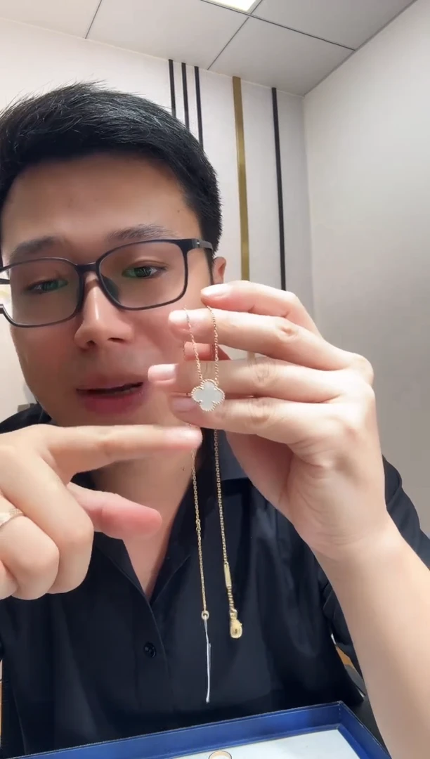套链贝壳（贝母）18K金镶嵌白色k黄，四叶草套链GHJ25版
