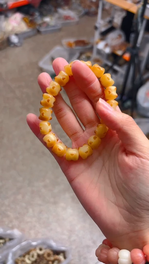 吊坠菩提根/象牙果黄色柯基屁屁单圈手串