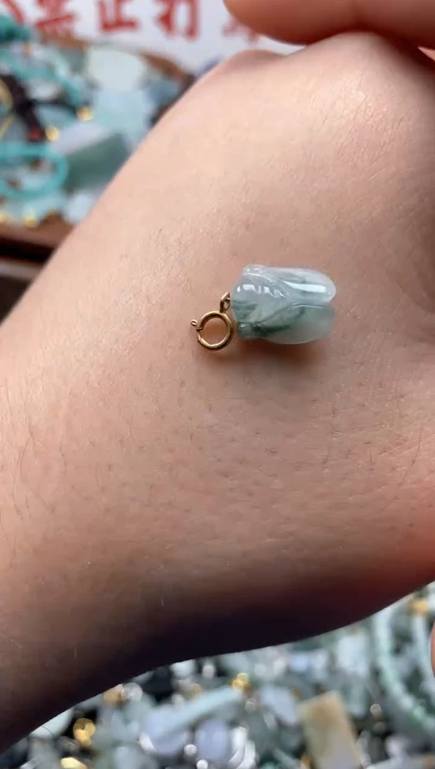 【闪购商品】翡翠颈饰未镶嵌哥哥