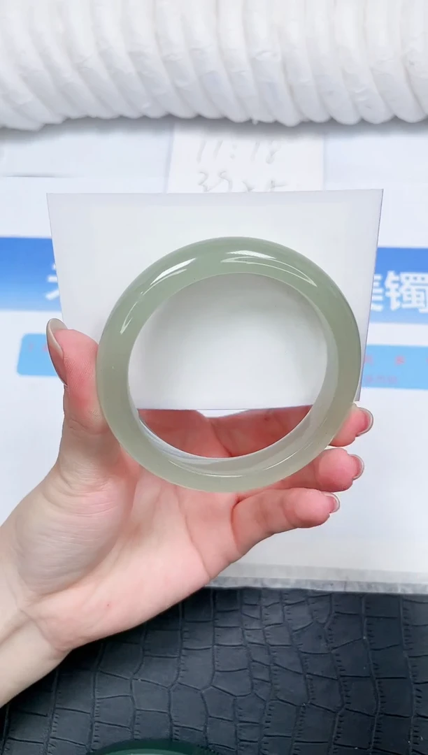 石英质玉手镯未镶嵌12-56.2