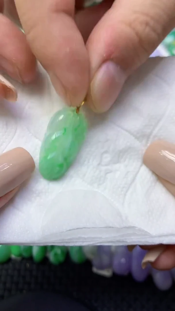 颈饰未镶嵌翡翠天然缅甸翡翠A货