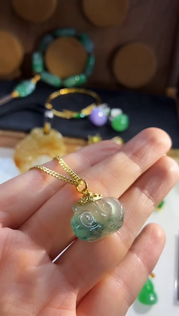 吊坠(不含链)18K金镶嵌翡翠吊坠