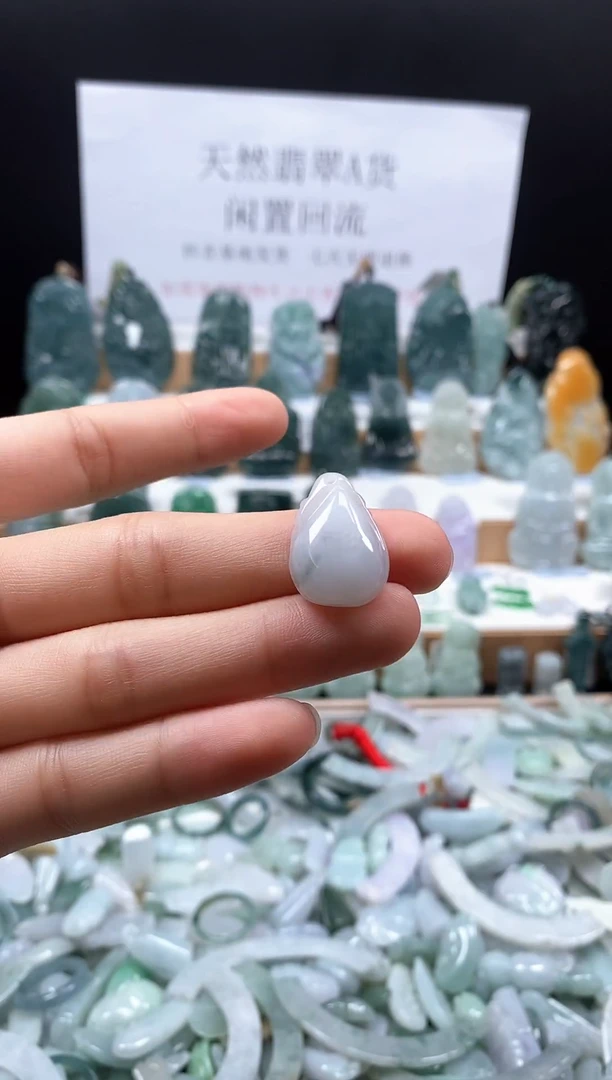 翡翠未镶嵌吊坠(不含链)15   福瓜吊坠