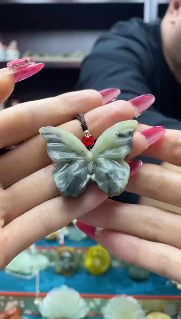 未镶嵌岫玉吊坠·