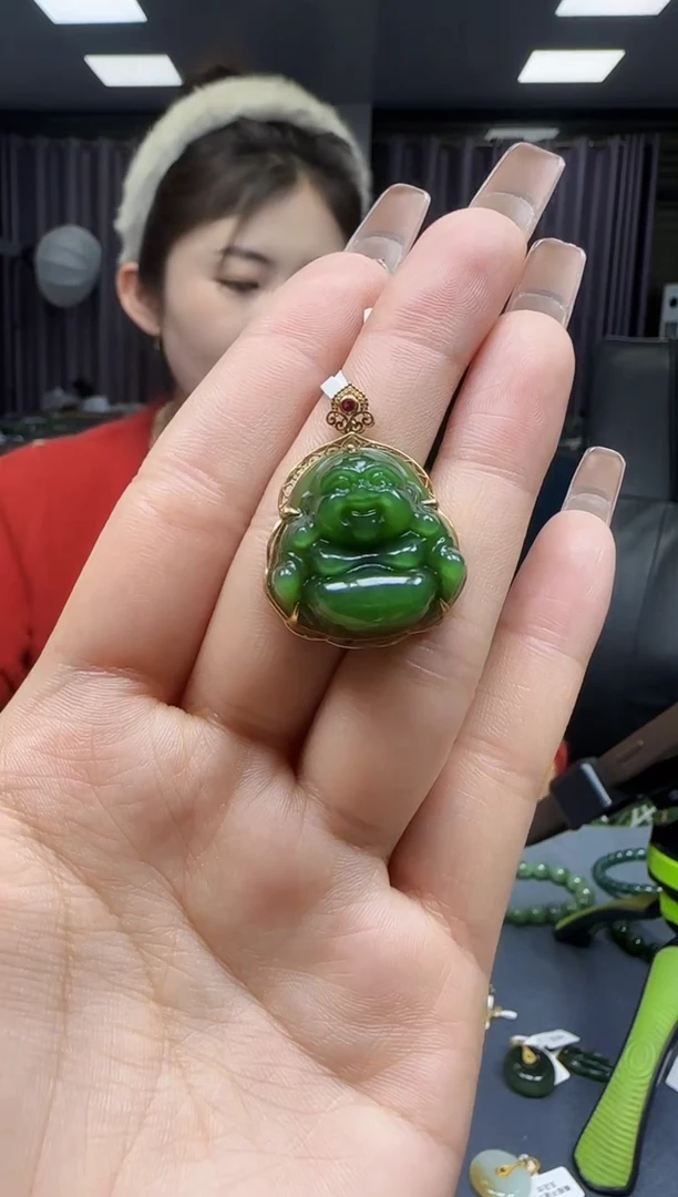 【闪购商品】和田玉挂件18K金镶嵌1