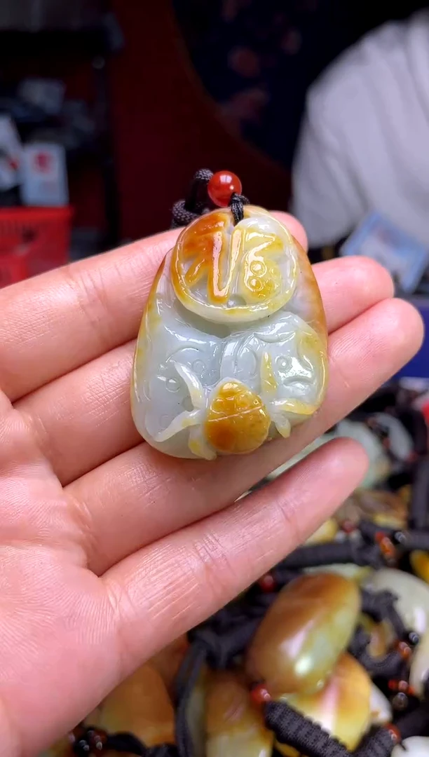和田玉未镶嵌颈饰1