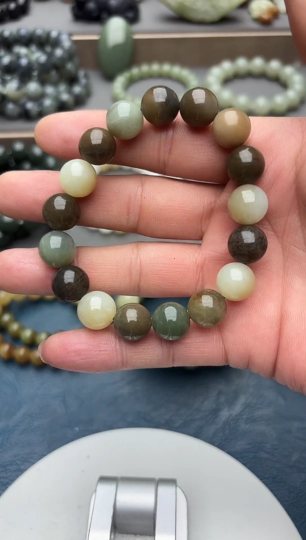 未镶嵌手链和田玉（糖玉）纯天然和田玉