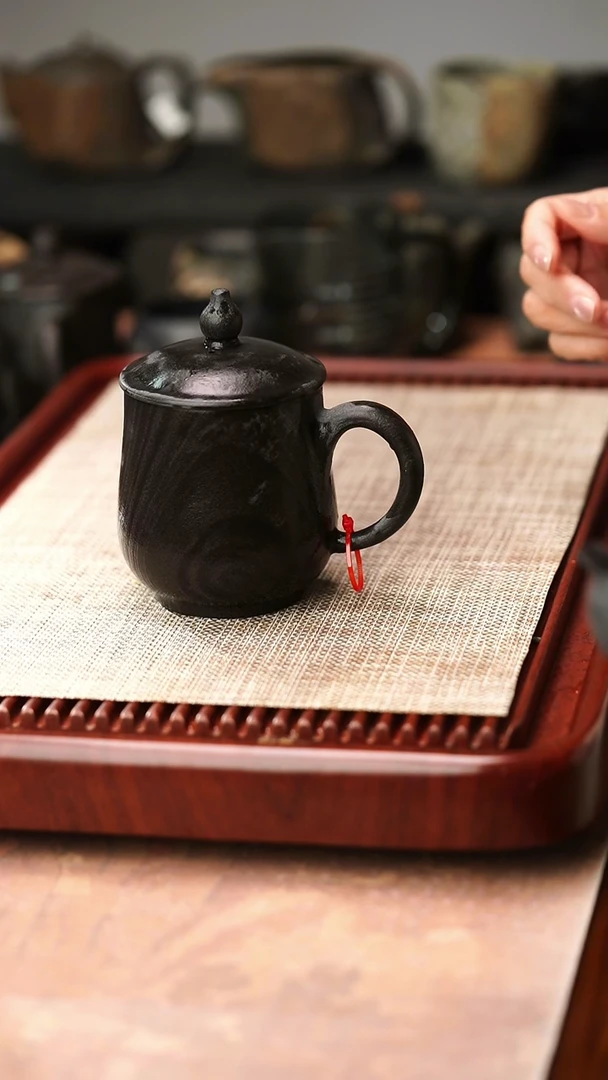 归玉堂冰碛岩重工雕刻透光办公杯