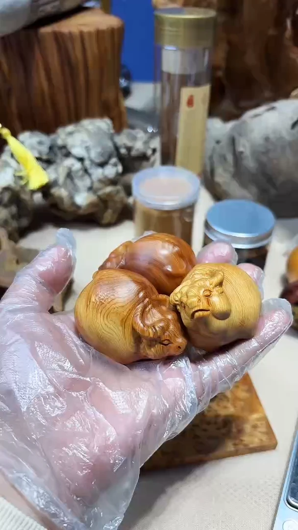 柏木（崖柏）南太行崖柏手把件牛转乾坤2