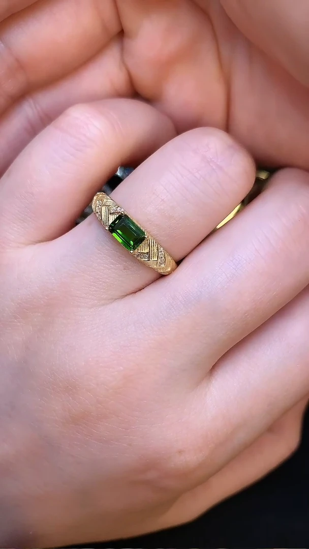 戒指透辉石银S925镶嵌J111-1