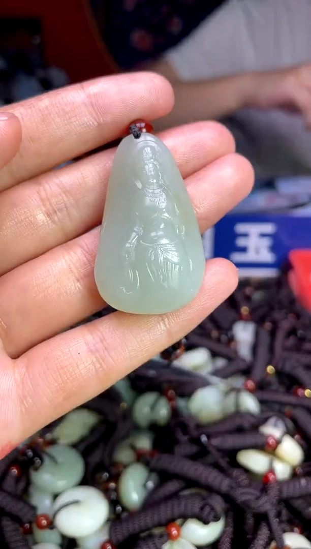 未镶嵌和田玉挂件1