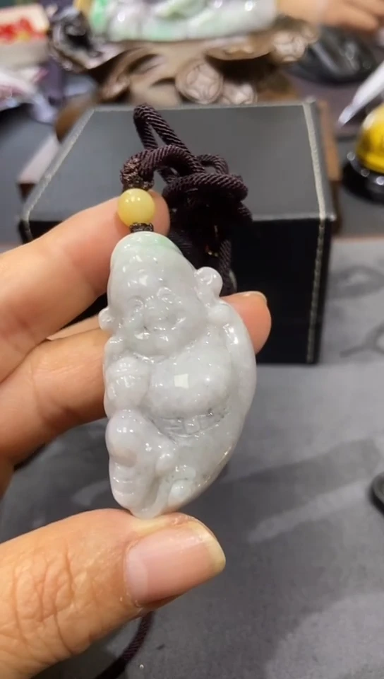 翡翠未镶嵌颈饰平**乐吊坠