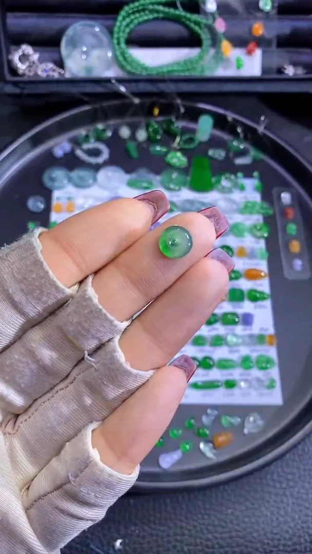 未镶嵌挂件翡翠扣子