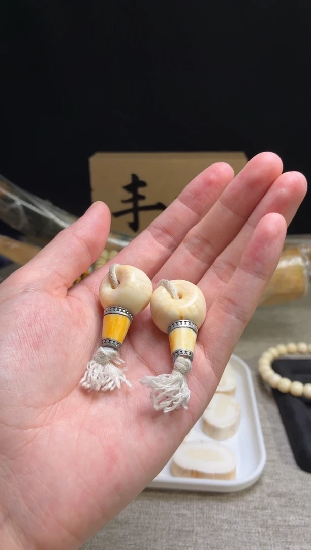 吊坠猛犸象牙闪购074高白系列三通22*16mm  1个