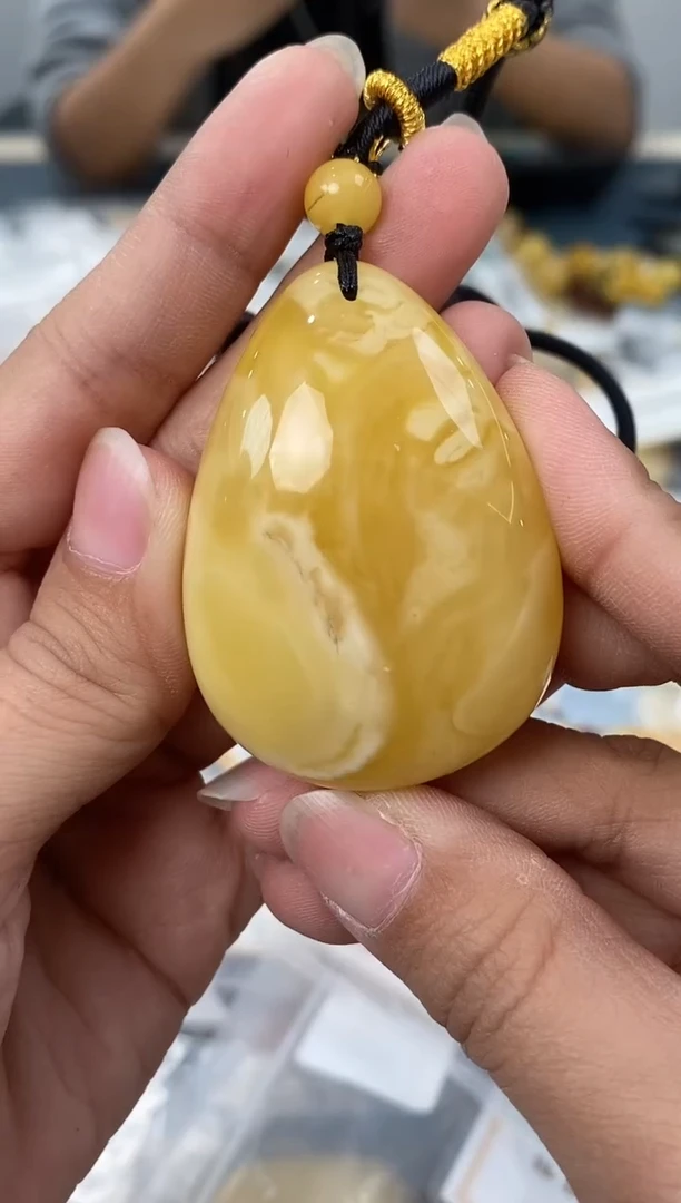 【闪购商品】琥珀裸石未镶嵌天然琥珀蜜蜡水滴