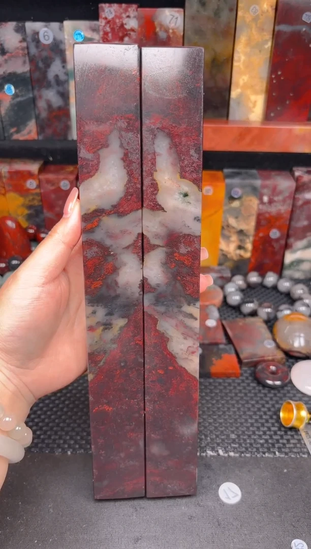 玉 桂林鸡血玉镇尺