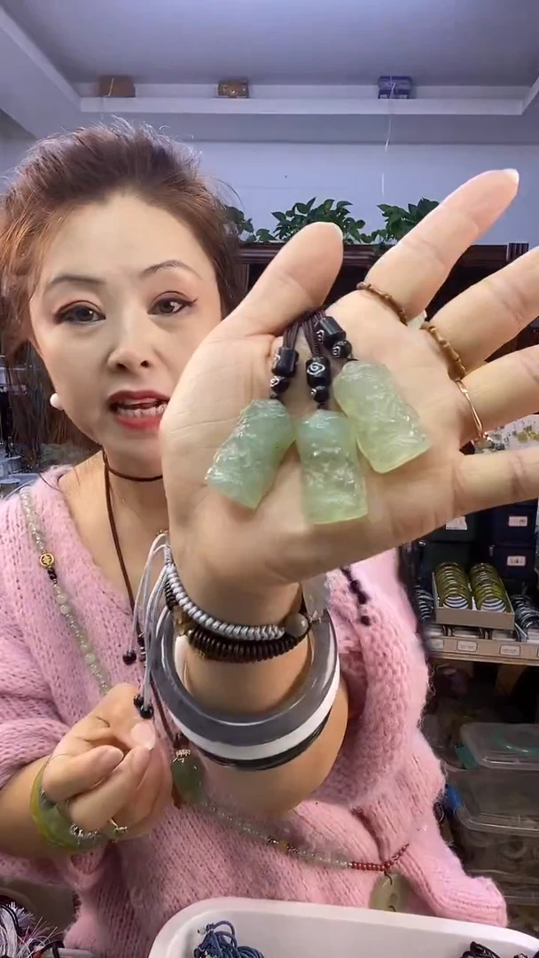 未镶嵌蛇纹石玉娘娘多样性随机发一