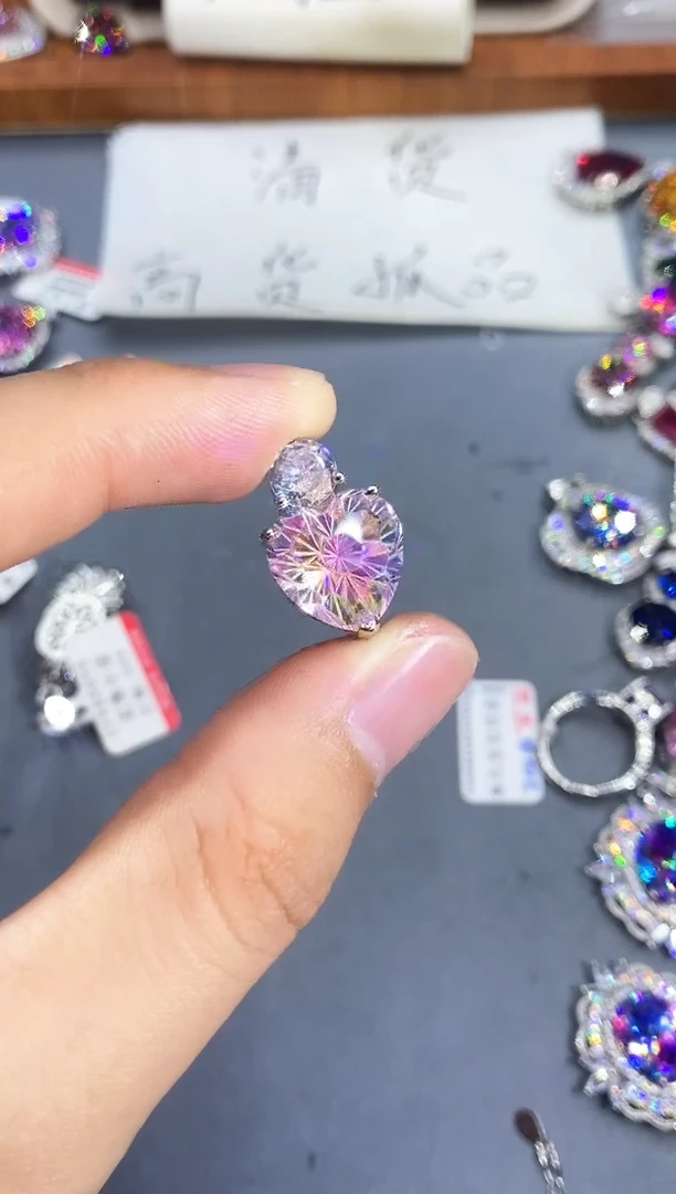 合金石英质玉珠宝奇石发货其一